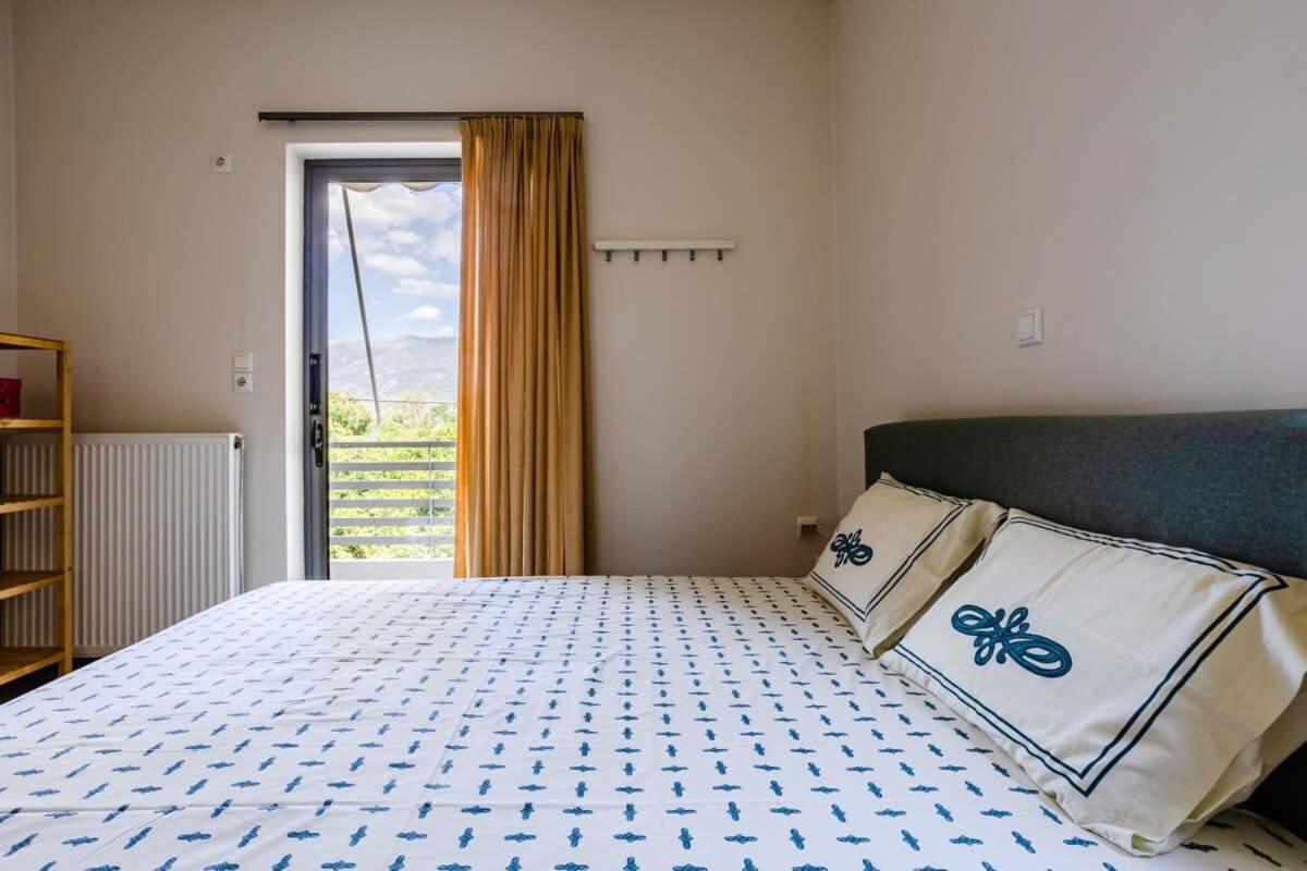 Kalamata'S Spacious Getaway-Taygetos Amazing View Extérieur photo